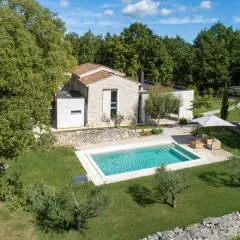Beautiful restored farmhouse with private pool and gardens