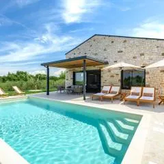 Villa Fiore Viola by Istrialux