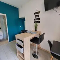 Appartement tout équipé avec terrasse à 600m du centre thermal