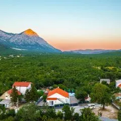 Beautiful Villa Ika with pool in Makarska