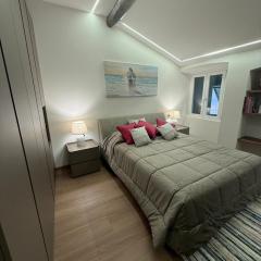 WELCOME RIVIERA Mazzini 77 appartamento lusso nel centro di Rapallo,WIFI, condizionamento in ogni stanza, attrezzato con tutto quello che serve in una casa, per un soggiorno da favola, parcheggio a pagamento 15euro al giorno da prenotare in anticipo