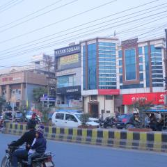Hotel Panache 500 Mtrs From Shri Krishna Janma bhumi Teample