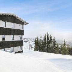 Hafjell Front 8pers Ski InOut