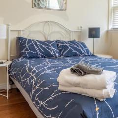 Sunny Downtown Loft with AC, Unit #2