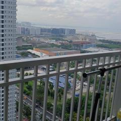 Staycation at a Breeze 01