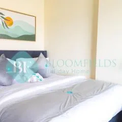 Elegant Studio In Leonardo