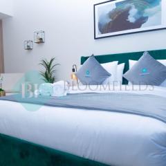 Bloomfields Fantastic Stu Azizi Riviera Meydan