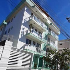 Apt novinho 03 qtos 350m da Praia do Forte