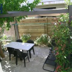 Pavillon 300m Plage avec Piscine et Parking, Climatisation - FR-1-781-79