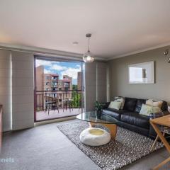 Surry Hills with views pool gym plus parking
