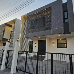 H1-2 Hidden Space Private Pool Villa-บางแสน