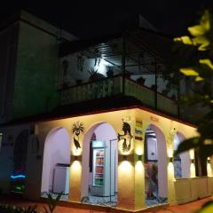 Aarale HomeStay & Cafe