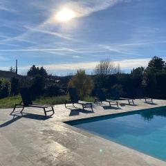Grande maison et piscine privée