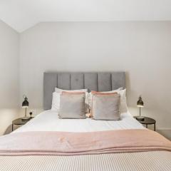 Osbourne House PINK 2 bed, 2 and half bath