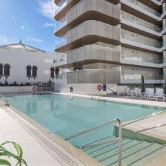 ViVi Homes - Jade Beautiful Apartment with Spa, Pool and Cinema 200 meters from the beach