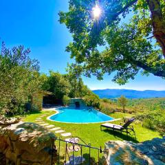 Wild Boar Mountain, Luxury Escape & Stunning Views!