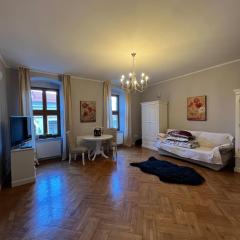 Casa lângă Cetatea Medievală