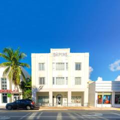 2 Bdr and 1 Bth CHIC and COZY Apartment on Collins Ave