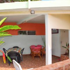 Appartement de charme à Port-Louis, 35 m², jardin privé