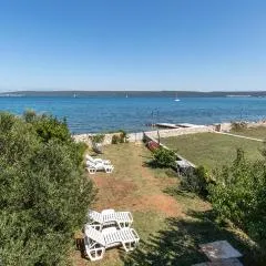 Amazing Apartment In Dobropoljana