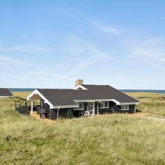 3 Bedroom Ocean Front Home In Hjørring