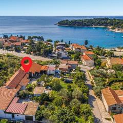 Stunning Apartment In Pula With Kitchen