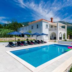 Amazing Home In Gruda With Wifi