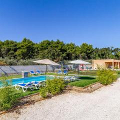 Stunning Home In Medulin