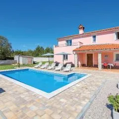 Stunning Home In Plomin With Wifi