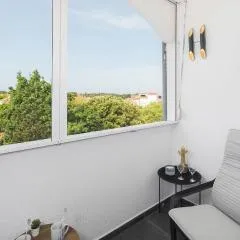 Two-Bedroom Apartment In Cervar Porat