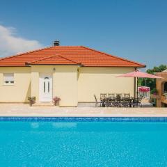Lovely Home In Zmijavci With Wifi