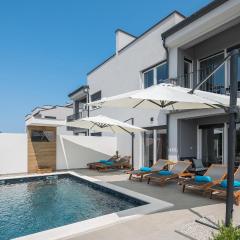 4 Bedroom Stunning Home In Nova Vas