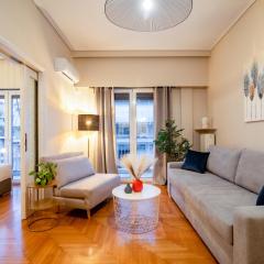 The Parthenon Porch for Familys & Groups , 4BR !