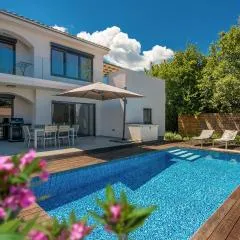 Awesome Home In Malinska With Wifi