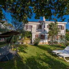 Cozy Apartment In Malinska With Kitchen