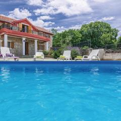 Three-Bedroom Holiday Home In Krusevo