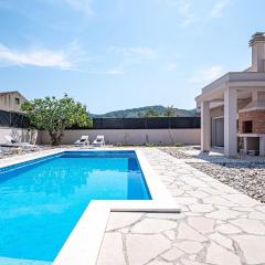 5 Bedroom Nice Home In Vela Luka