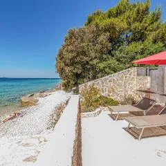 Nice Apartment In Petrcane With Wifi