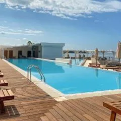 App In A Resort By The Beach