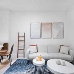 48-5RW 1BR Apartment in Midtown West W&D