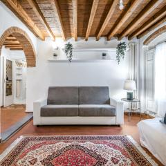 Hoslty-Suite l'Arancio-Enjoy the Historical Center-Brand new Shower
