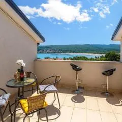 3 Bedroom Cozy Apartment In Dobrinj