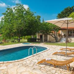 Holiday Home Labin Marici