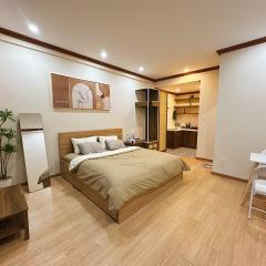 Guava Home 109 - Studio in City Center