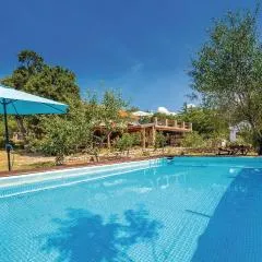 5 Bedroom Awesome Home In Ledenice