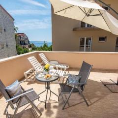 1 Bedroom Nice Apartment In Podstrana