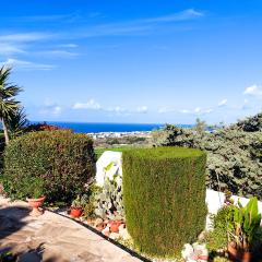 SeaView Luxury Apartment Chloraka Paphos, Pool, Smart TV 65 Inch