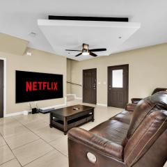 Relax & Enjoy In Our Luxury Townhome Getaway C