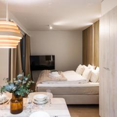 Arctic Honey City Suite