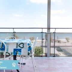 Senigallia, bilocale sul mare con spiaggia inclusa - SE001